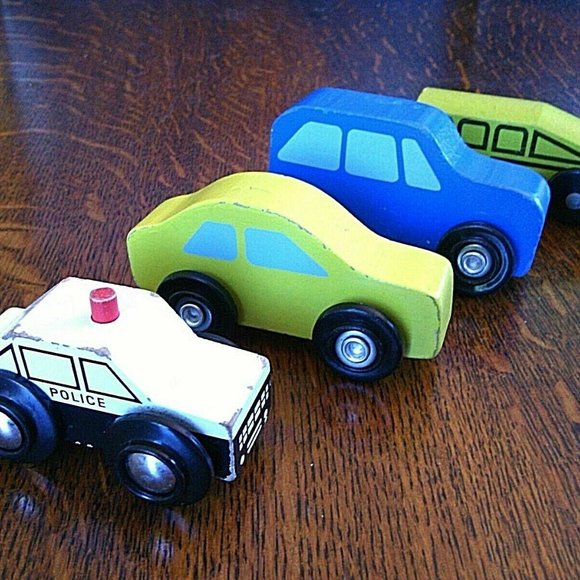 Wooden Toy Cars Set Police Car Traffic Light Station Hospital Sign Shopper Wood - Picture 13 of 16